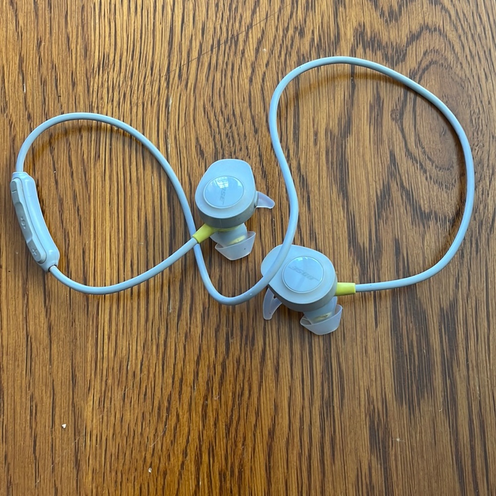 Bose SoundSport wireless headphones (no box)